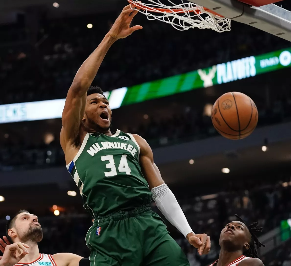 Bucks enfrentan duro reto ante  los Celtics