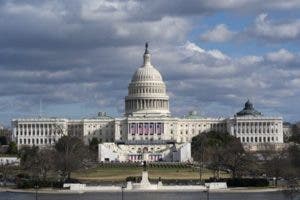  Policía ordena evacuación del Capitolio de EEUU por amenaza