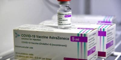 AstraZeneca afirma Gobierno solicitó entregar vacunas Covid en el 2022