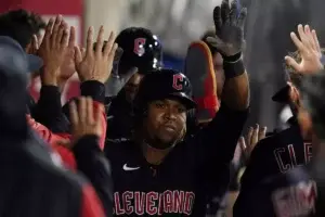 José Ramírez pegó dos palos y Stanton hace historia en MLB