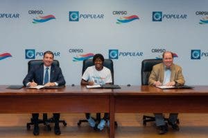 Banco Popular firma a la medallista olímpica Marileidy Paulino