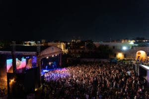 Buena música y talento local destacan en el gran escenario de la Feria del Libro