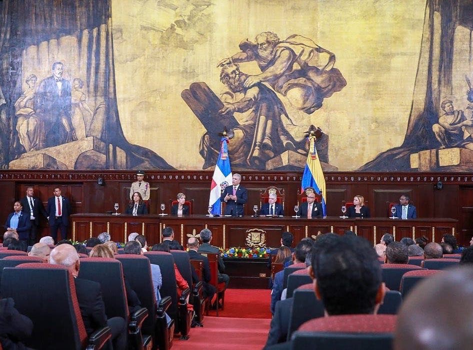 Iván Duque afirma Colombia seguirá colaborando para enfrentar crimen organizado