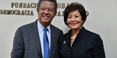 Leonel Fernández juramenta Josefina Pimentel como nueva rectora del IGLOBAL