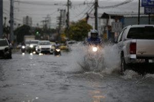 Continuarán las lluvias por incidencias de vaguada en el país