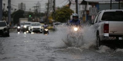 Continuarán las lluvias por incidencias de vaguada en el país