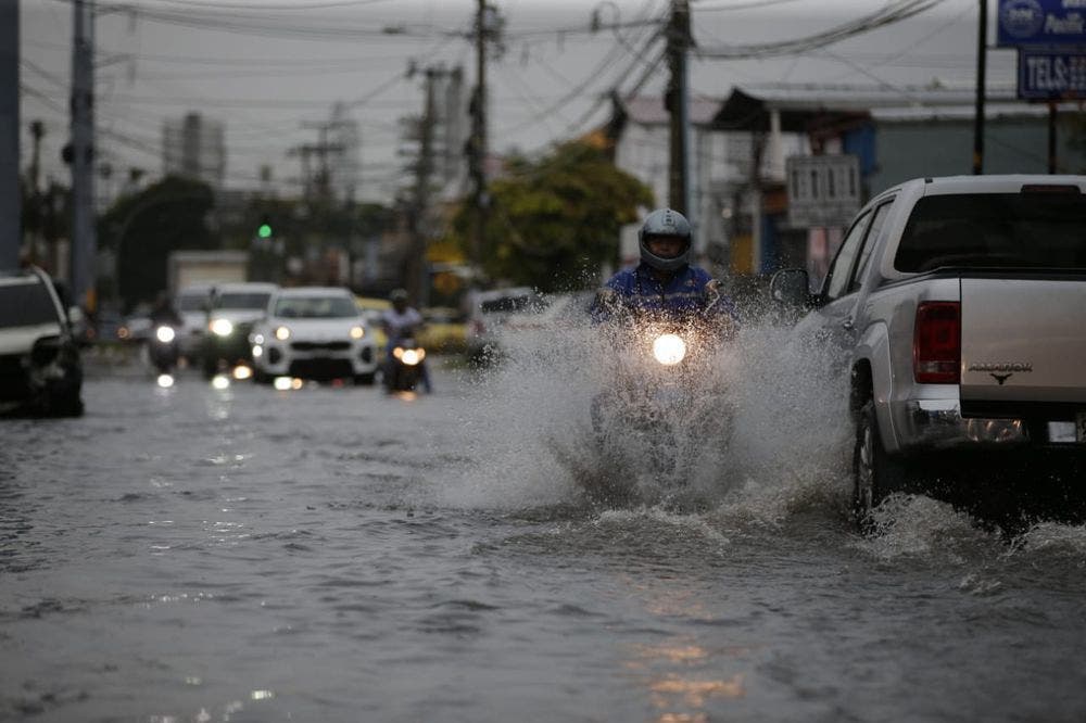 COE sube a 15 las provincias en alerta por lluvias
