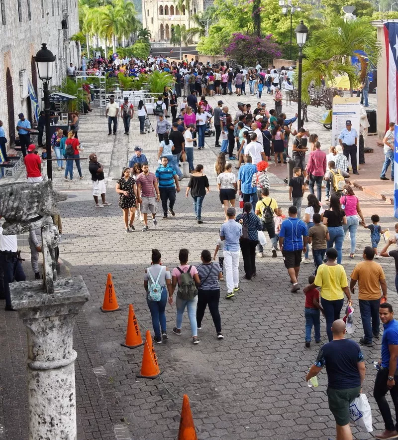 Asistentes a Feria del Libro tendrán parqueo disponible en Bellas Artes y la Plaza de la Cultura