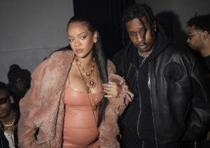 Rihanna disfruta moda y recta final de su embarazo