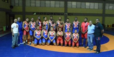 Equipos de lucha van a clasificatorio Panamericano en Acapulco