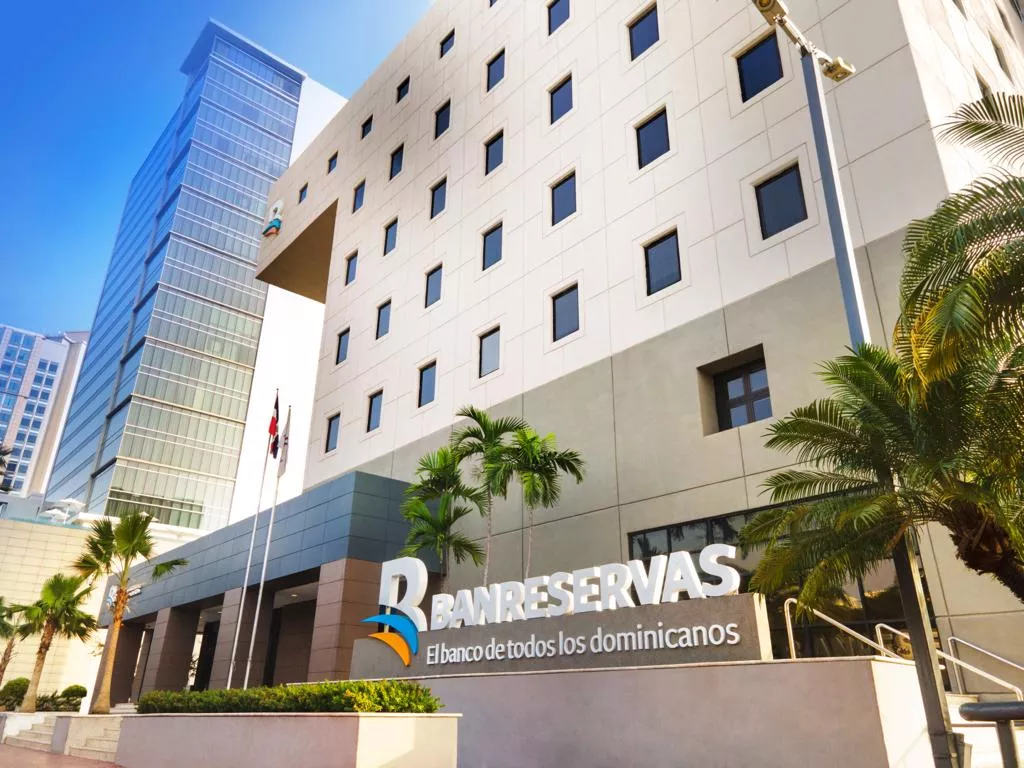 Banreservas sube siente posiciones en ranking de los 50 bancos más grandes de AL