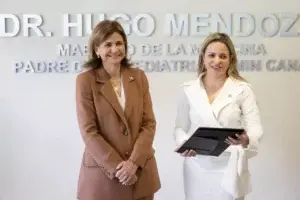 Vicepresidenta entrega techos reparados de hospitales Ney Arias Lora y Hugo Mendoza