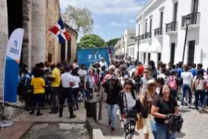 Talleristas reciben reconocimiento en la Feria Internacional del Libro 2022