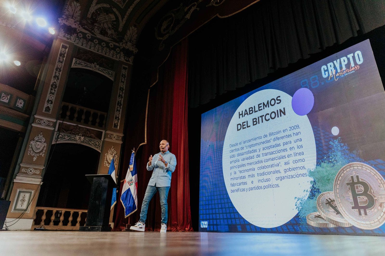 Academia se une a autoridades salvadoreñas para capacitar a jóvenes en bitcoin