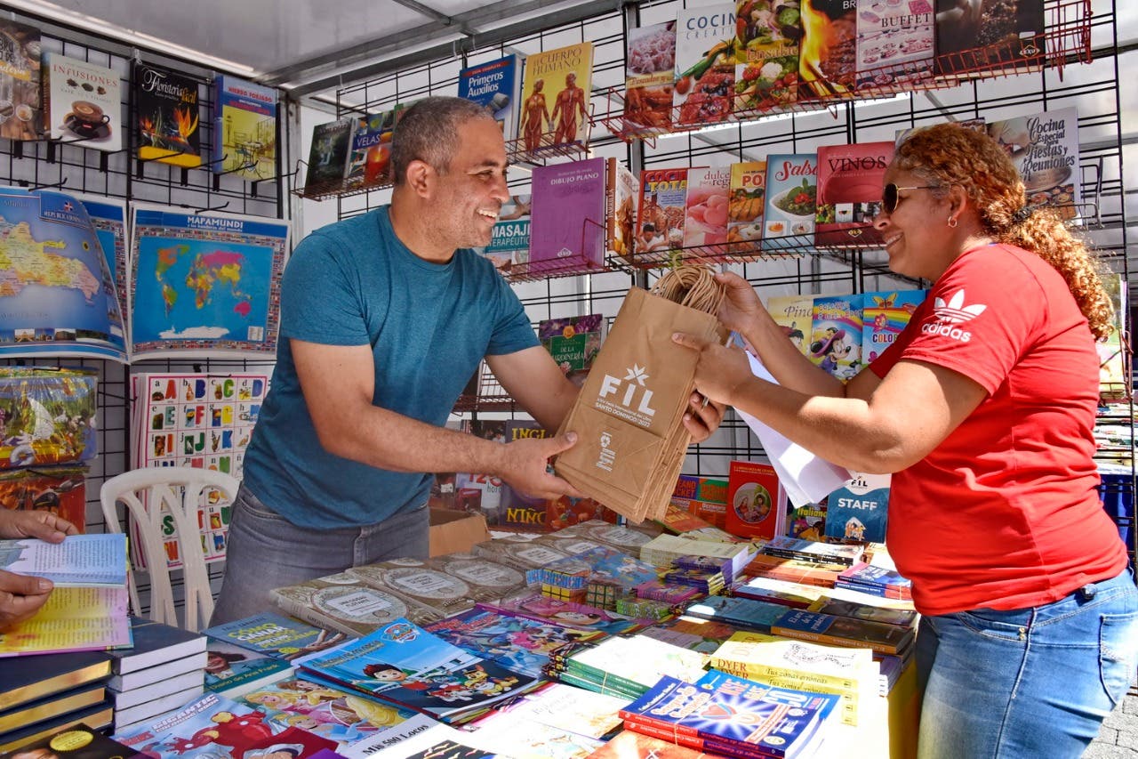 En la Feria del Libro se implementa el uso de bolsas biodegradables y reciclables