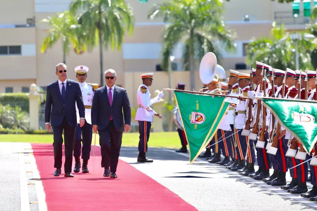 Abinader recibe al presidente de Colombia, Iván Duque, e inician agenda de trabajo