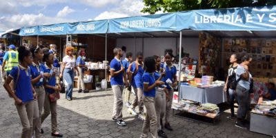 Martes de conferencias, charlas, exposiciones, documentales y teatro en la Feria del Libro