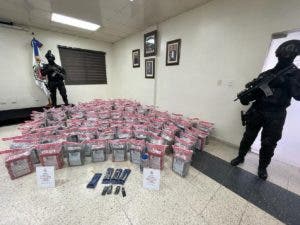 DNCD ocupa tonelada y media de cocaína en medio de un tiroteo