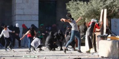 Más de 150 palestinos heridos en enfrentamientos en Jerusalén en una jornada fiestas religiosas