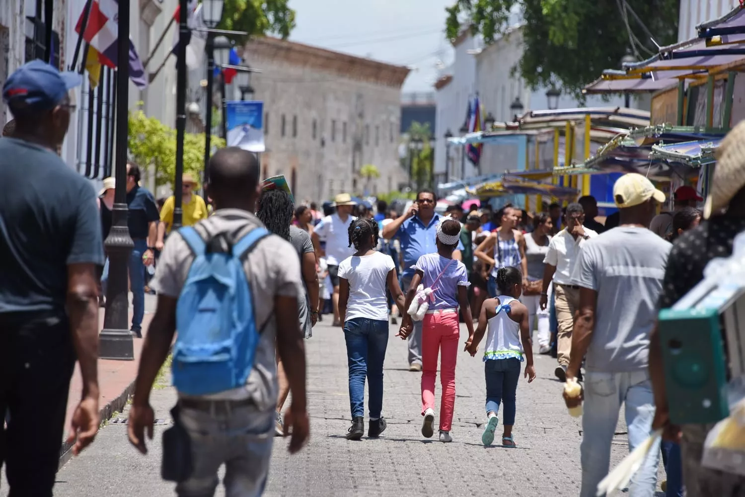 Cerrarán a partir del lunes calles de la zona Colonial por celebración de la Feria del Libro