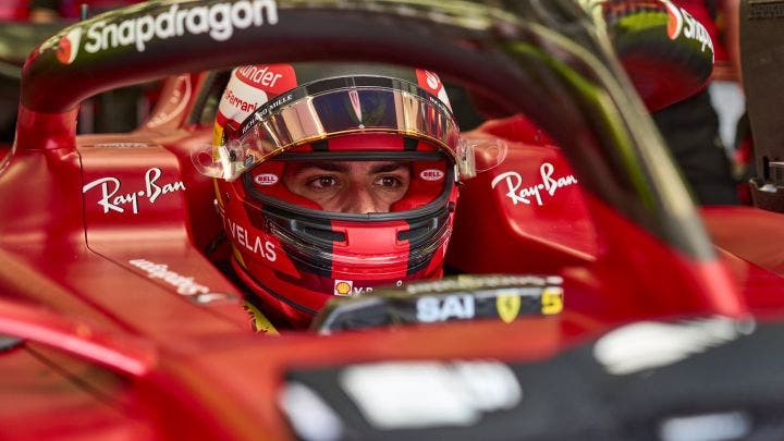 Carlos Sainz renueva por dos años con Ferrari