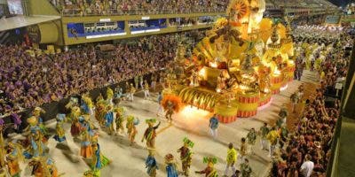 Carnaval de Río de Janeiro regresa este viernes tras pandemia