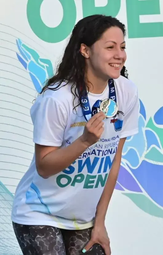 Krystal Lara impone récord en Campeonato Nacional de Natación