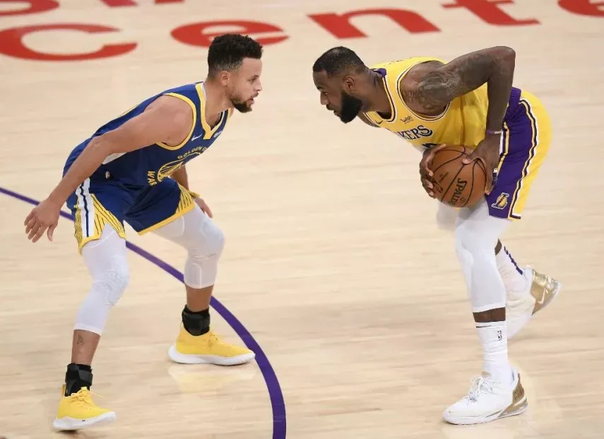 Curry rechaza la idea de jugar con LeBron