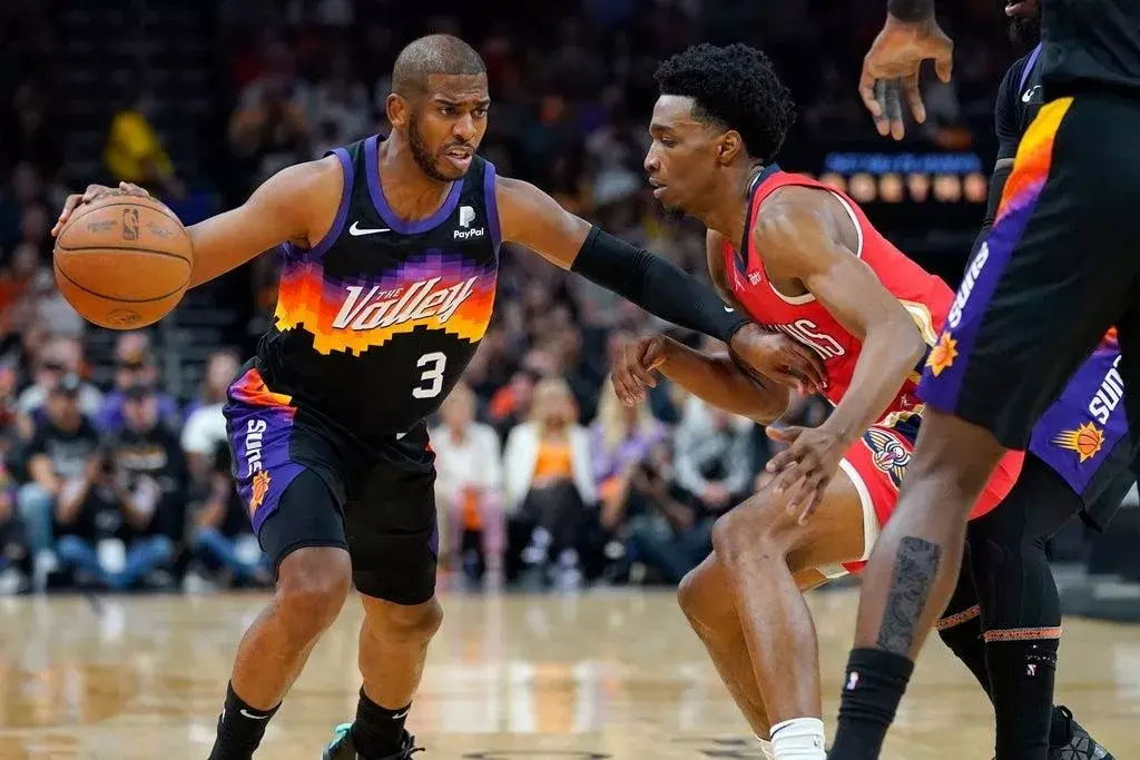 Chris Paul lidera a los Suns por encima de los Pelicans