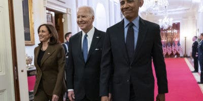 Obama vuelve a la Casa Blanca para reivindicar su legado