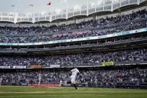 Stanton pega otro jonrón ante Boston; Yanquis ganan