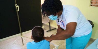 La OPS anima a vacunarse contra la polio tras su reaparición en América