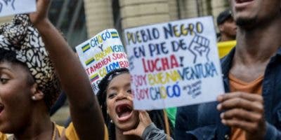 Latinos discriminan a afrolatinos y a los nacidos en Puerto Rico y fuera de EEUU