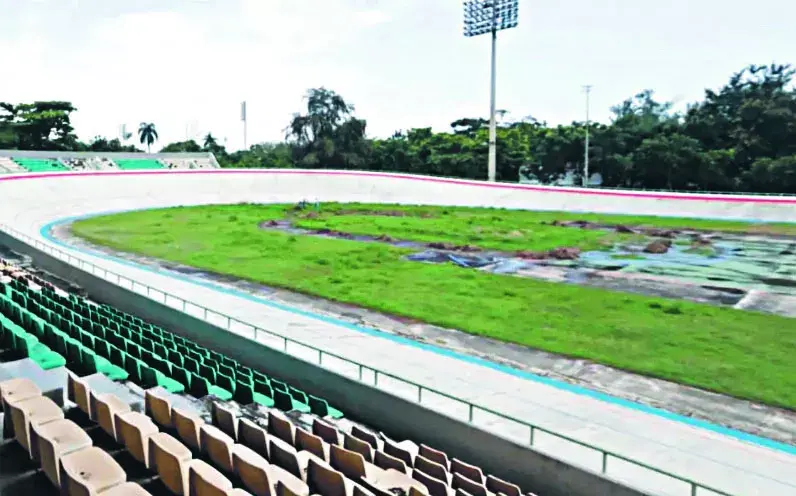 Velódromo olímpico espera por luces led