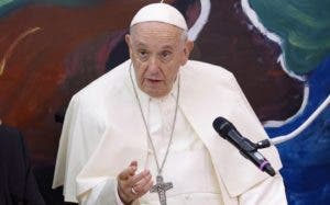 El papa- “Recortar recursos en la Sanidad es un atentado contra la Humanidad»