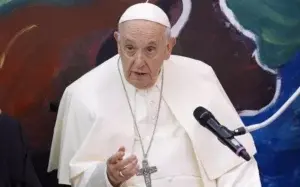 El papa- “Recortar recursos en la Sanidad es un atentado contra la Humanidad»