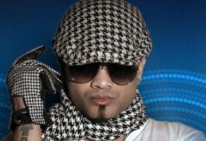 Don Miguelo va a  concierto en el  Arena del Cibao