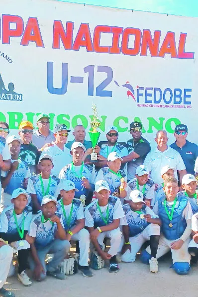 Baní conquista torneo nacional  béisbol U-12