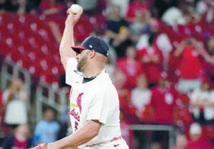 Pujols disfrutó  su debut como lanzador