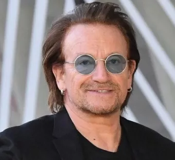 Bono  ofrece un concierto por la paz en Kiev