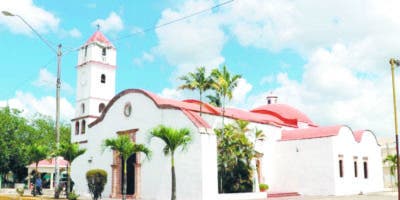 Trozo de la Vera Cruz da vida a la  Iglesia de  Santa Cruz de El Seibo