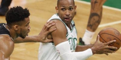 Celtics humillan Bucks;  se enfrentarán a Miami