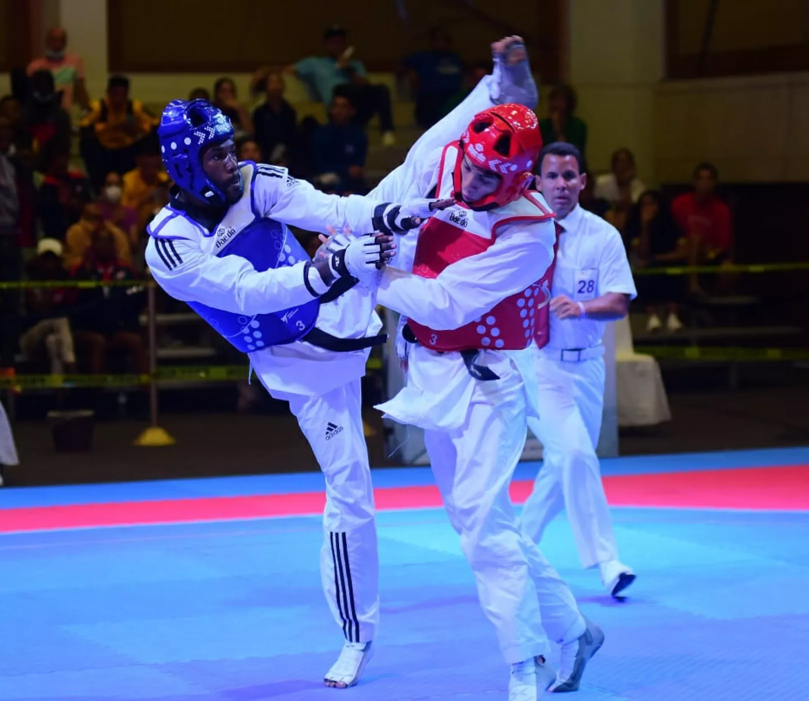 Bernardo Pie conquista oro Panam Taekwondo