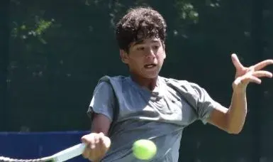 Alberto Puello y Jossting Cruz van a cuartos copa tenis