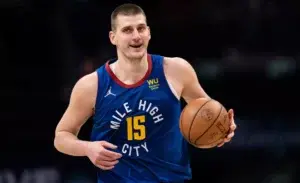 Nikola Jokic y Jalen Brunson, jugadores de febrero en la NBA