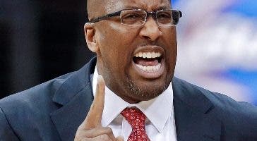 Mike Brown  dirigirá  a los  Kings de Sacramento en próximo torneo