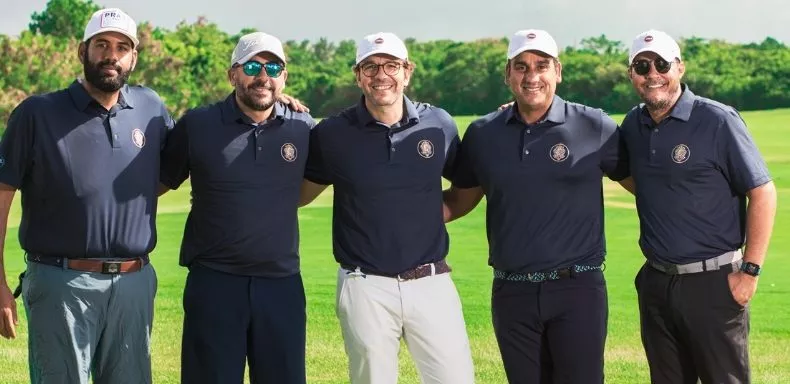Golfistas que jugaron en la III copa Cana Rock Golf 2022.