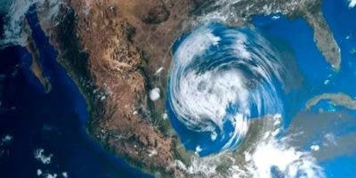 Sobrevolar los huracanes: un riesgo necesario para recopilar datos vitales