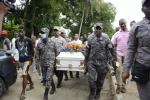 Comunidad de Guanama y PN dan último adiós a cabo asesinado