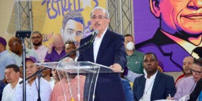 Danilo encabeza juramentaciones y ataques fuertes contra el Gobierno